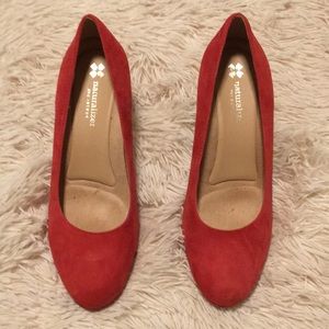 Gently used red Naturalizer heels